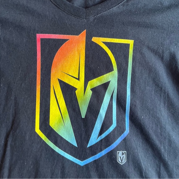 Las Vegas Golden Knights women's short sleeve T-shirt XL Rainbow VGK Logo Pride - Picture 2 of 7